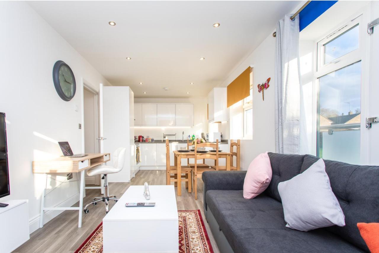 Hatfield Haven - Modern 2-Bed Retreat Near Uni, Business Park & City Center, Free Parking, Big Savings On Longer Stays Exterior foto